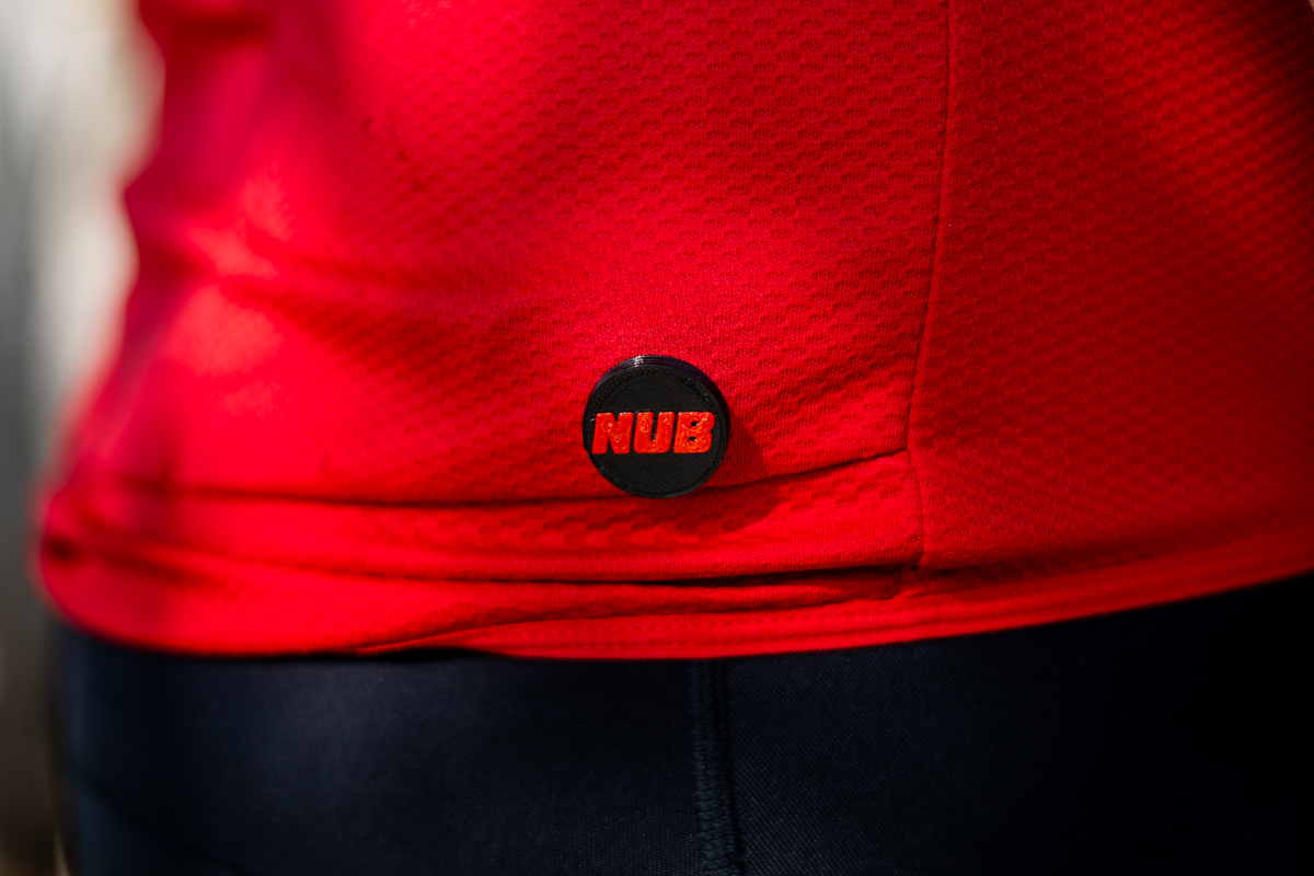 NUB - black / red