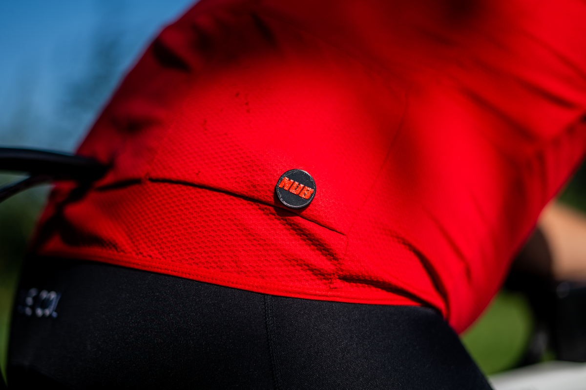 NUB - black / red
