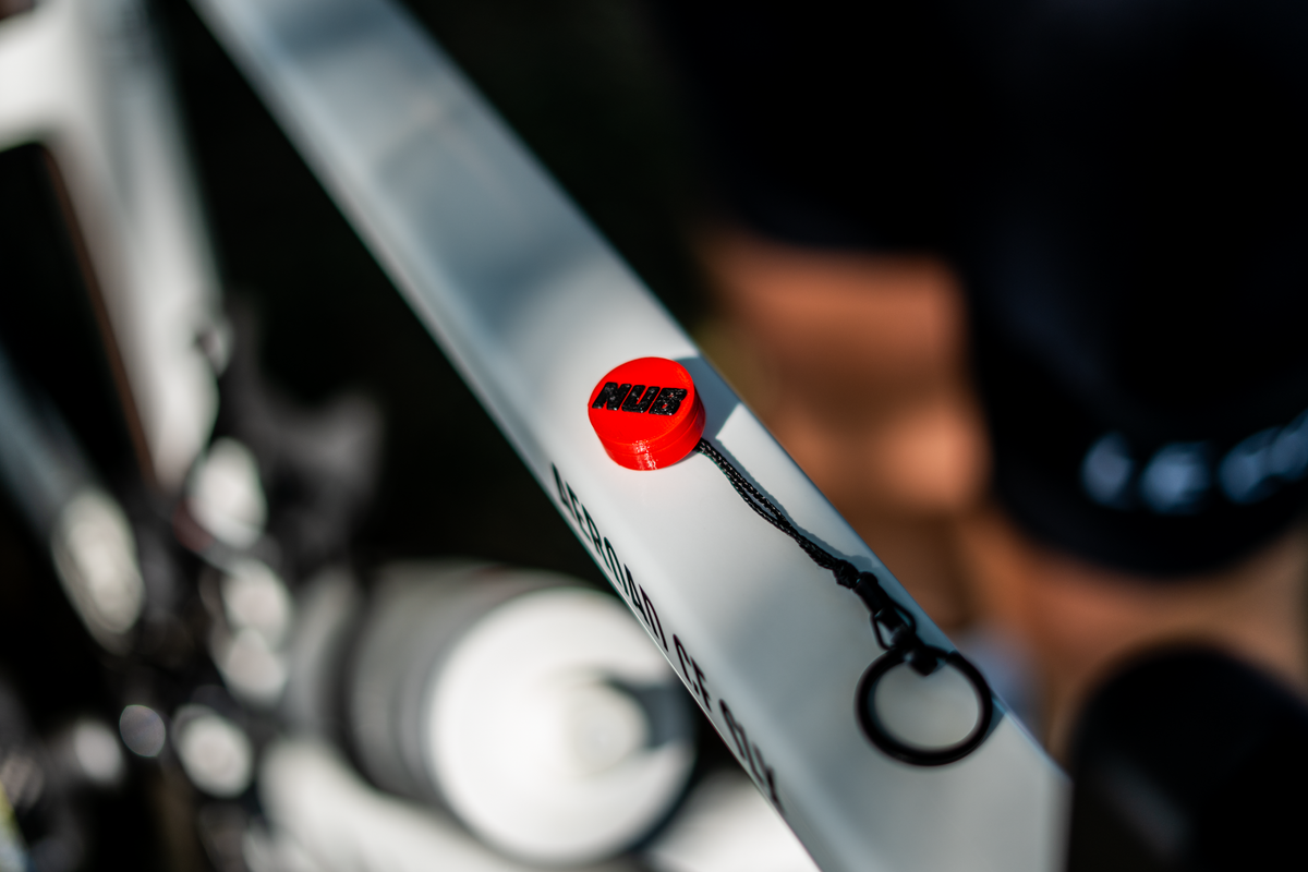 NUB - red / black