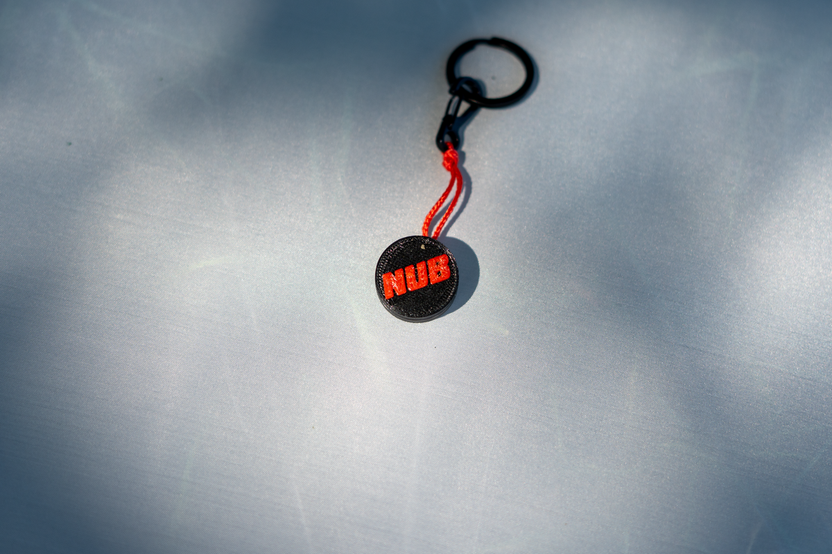 NUB - black / red